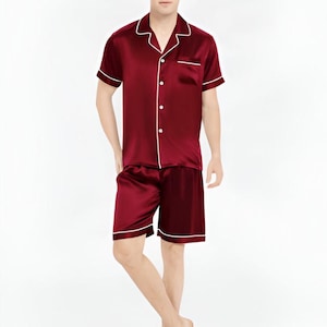 Pigiama Armani in seta da uomo: abbigliamento da casa a maniche corte - regalo di Natale per lui