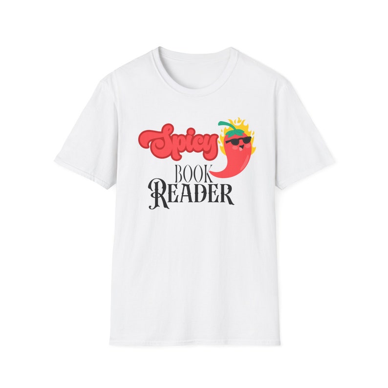 Camiseta Spicy Book reader /romantasy reader Romance Reader Adicto al libro Romantasy Bibliófilo addicted to reading bookish shirt imagen 2