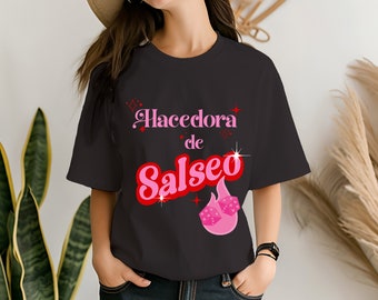 Camiseta Hacedora de salseo/ Camiseta escritora/ novelist shirt/writing books shirt/funny writer t-shirt/ Regalo del club de lectura,