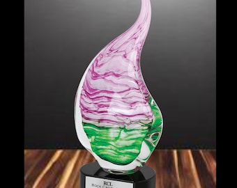 Premio de escultura de vidrio soplado hecho a mano con grabado personalizado de vidrio artístico rosa/verde de 15 1/2 pulg.