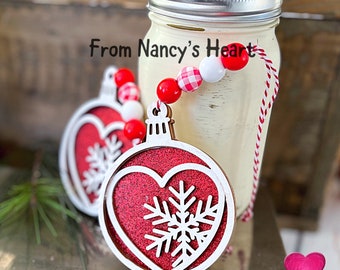 Valentine Snowflake ornament. Country Beaded Decor. Beads red/white Tray decor. Gift for her. Gift under 20. Handcrafted and each unique.