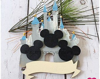 Adorno personalizado de la familia Disney. Adorno navideño de Mickey y Minnie. Regalo para los amantes de Disney. Regalo para menores de 30 años. Regalo para ella.