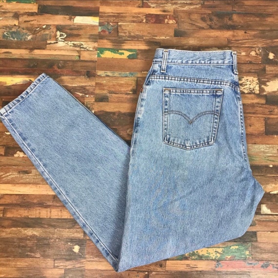 Vintage Levis high waist tapered leg 550 sz 18