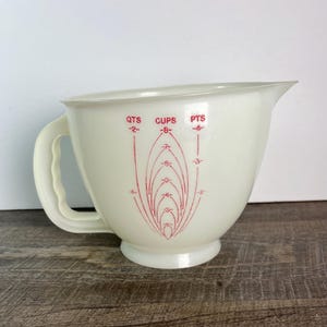 Vintage Tupperware Large Batter bowl No Lid 8 cups 64 oz, Kitchenware Baking measuring cup container