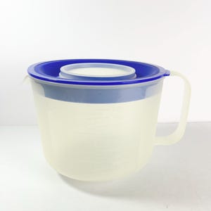 Tupperware Mix-N-Stor Pitcher Batter Bowl 8 C 2 Qt #1629 Blue Cover