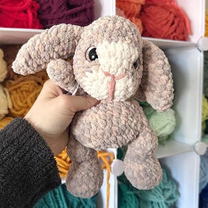 Conejito de peluche suave y blandito de ganchillo: Peluche amigurumi hecho a mano