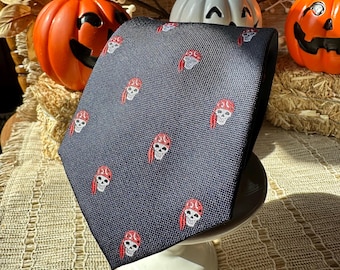 Pirate Skull Tie: Halloween Themed Men's Fashion