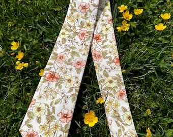 Lotus Floral Skinny Tie: Modern Spring Wedding Tie