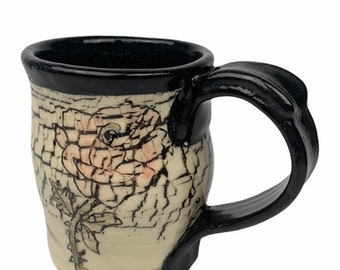 Handgemachter Keramikbecher, rustikaler Becher, Vintage und gealtert inspirierter Becher mit Daumenstütze, versandfertig