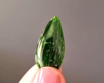 CHROME DIOPSIDE cabochon in pietra naturale 29 x 15 x 5 mm, cabochon di alta qualità per la creazione di gioielli, pietra diopside verde, pietra rara, cabina rara