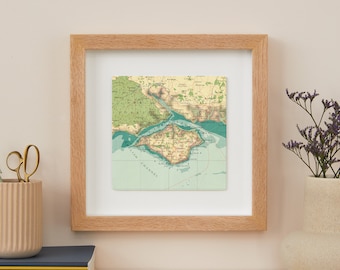 Isle of Wight Ingelijste Kaart Print, Galerij Wall Art Gift voor een paar, House Warming Map Gift