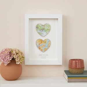 Verlobungsgeschenk für sie, zwei benutzerdefinierte Karte Herzen, Wandkunstdruck romantisches Paargeschenk, personalisiertes Jahrestagsgeschenk
