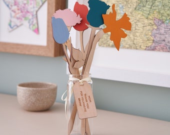Gift for Mom, Flower Bouquet With Personalised tag- Mothers Day Wooden Flower For Mom Or Mum - Gift For Grandmother Or Nan