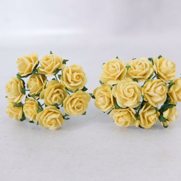 20 paper yellow roses (15mm), 1.5 cm light yellow flowers