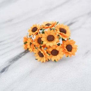 Girasoli di carta da 1" con steli di filo metallico, fiori di carta da 25 mm, 2,5 cm