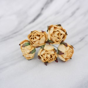 5 30mm honey yellow paper ranunculus, 3 cm yellow paper flowers with wire stems