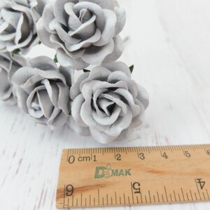 5 pcs, 35mm paper light grey rose with wire stem, round image 2