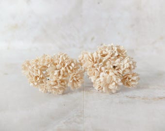 20 20mm cream ivory paper flowers with wire stems, 2 cm