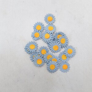 50 pcs, 15mm paper light blue daisy embellishments, scrapbooking, die cuts flowers
