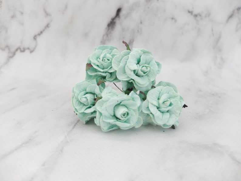 4 cm paper rose with wire stems 5 40mm mint paper roses