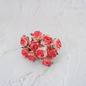 10 rose a punta rossa da 20 mm, fiori di carta da 2 cm