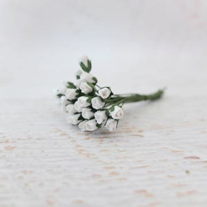 25 boccioli di rosa di carta bianca da 4 mm, fiori di carta bianca
