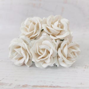 5 pcs, rose en papier de 35 mm, rose en papier avec tige métallique, rose en papier crème, ronde