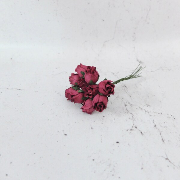 10, 1.5 cm burgundy rose buds with wire stems