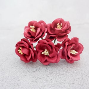 5 fiori di carta di gelso bordeaux da 35 mm, papaveri di carta da 4 cm con steli in filo metallico