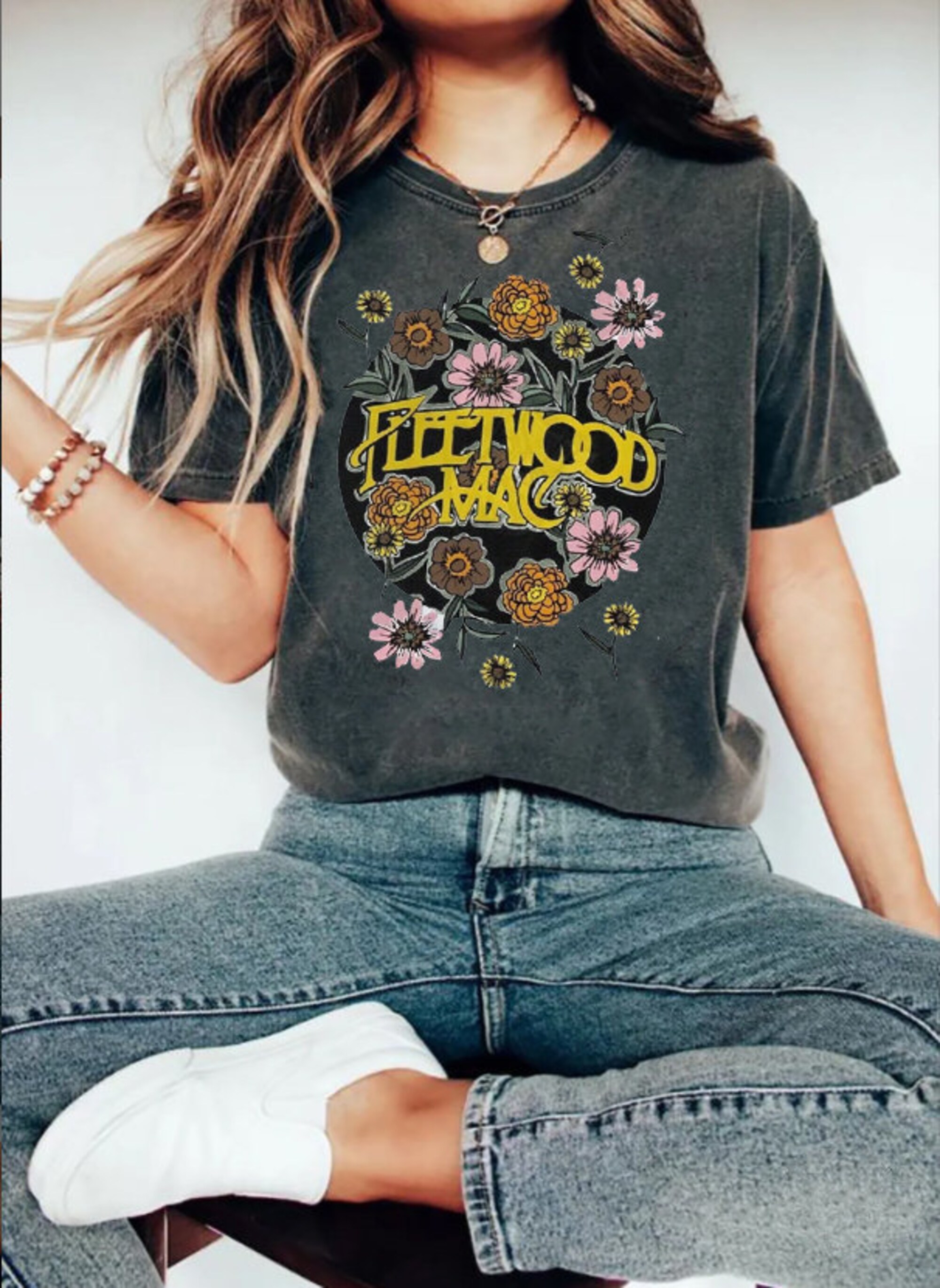 Discover Fleetwood Mac T-shirt, Fleetwood Mac Vintage Flower T-Shirt