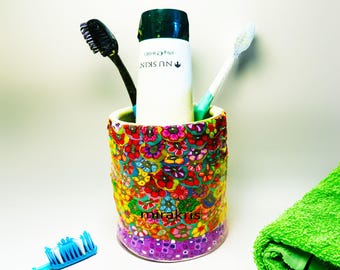 Toothbrush Holder: Bathroom Organizer