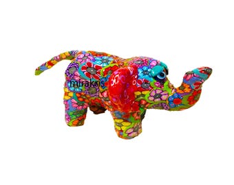 Figurine d'éléphant colorée : sculpture faite main en argile polymère