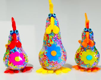 Chicken Sculpture Set: Playful Farm Decor - Handmade Clay Art