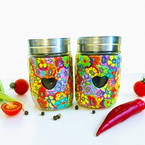 Spice Shaker Glass Artwork Set - Dinning Table Set and Shakers Set Gift for Kitchen Decor