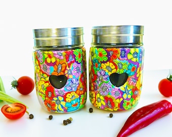 Spice Shaker Glass Artwork Set - Dinning Table Set and Shakers Set Gift for Kitchen Decor