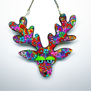 Floral Deer Head Wall Art – Polymer Clay Reindeer Hanging for Nursery or Wildlife Decor