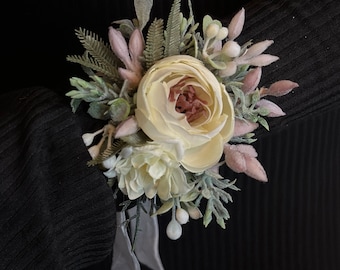 Flower Wrist Bracelet with Ribbons, Roses Corsage and Boutonniere, Prom Accessories, Wedding Wrist Corsage, Winter Wedding Flowers
