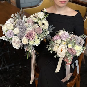Helllila und Elfenbein Blumenstrauß für Braut und Brautjungfer, Boho Hochzeitssträuße, Frühlings-Sommer-Hochzeitsstrauß, lila Hochzeitsstrauß