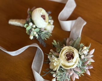 Champagne corsage and boutonniere set prom, Wrist corsage, Prom boutonniere, Unique prom accessories, Artificial flowers boutonniere