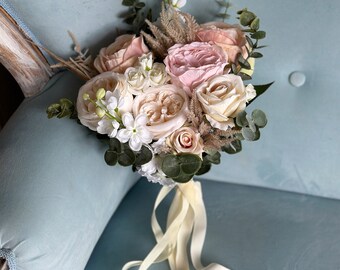 LEIFENY Bouquet da sposa con fiori bianchi per damigella d'onore, con nastro di seta e strass, rose artificiali per cerimonia civile