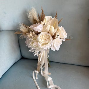 Ivory Faux Blumenstrauß, rustikaler Blumenstrauß, Hochzeitsstrauß für die Braut, stilvoller Blumenstrauß für Wohnkultur, minimalistischer Hochzeitsstrauß
