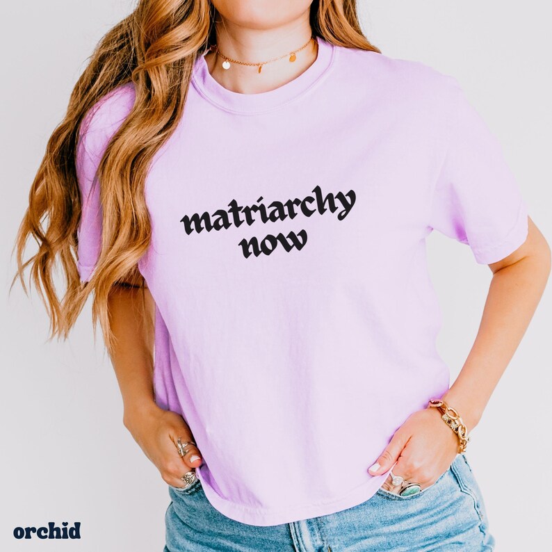 Feminist Matriarchy Graphic Tee Shirt Design Statement Piece Protest Clothing Equality Activist Message Apparel Womens Rights Movement Tee zdjęcie 7