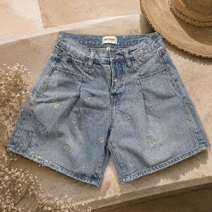Anthropologie Driftwood Elizabeth Floral Embroidered Pleated Shorts 25 imagem 1