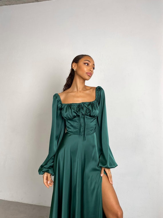 evening dress stores Emerald Green Simple Closure A Line Fitted Dress – Avanti Milano Formalwear main image 1