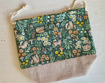 Garden Cats Linen Drawstring Project Bag 10" x 8" (25cm x 21cm)  WIP Bag, knitting bag, crochet bag