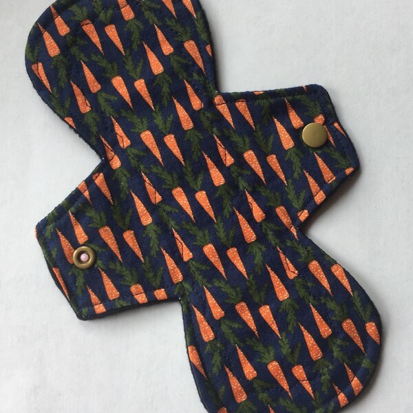 9" leichte Saugfähigkeit wiederverwendbare Menstruationsfluss Tuch Pad