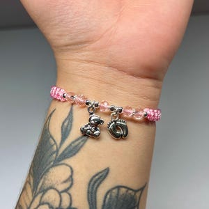 gender reveal bracelet | baby feet charm | gifts for her | baby shower gift | new mom gift | jewelry for new moms | pregnancy gifts for her