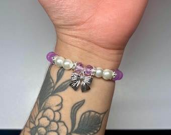 cute beaded bracelet | soft girl jewelry | purple | lilac | cute bow charm bracelet | gifts for her | beaded jewelry | beaded bracelet |