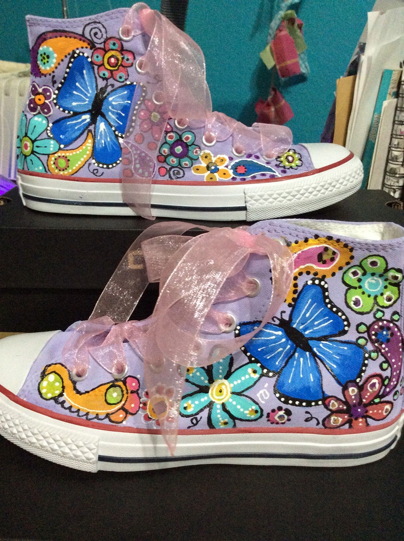 converse with little flowers