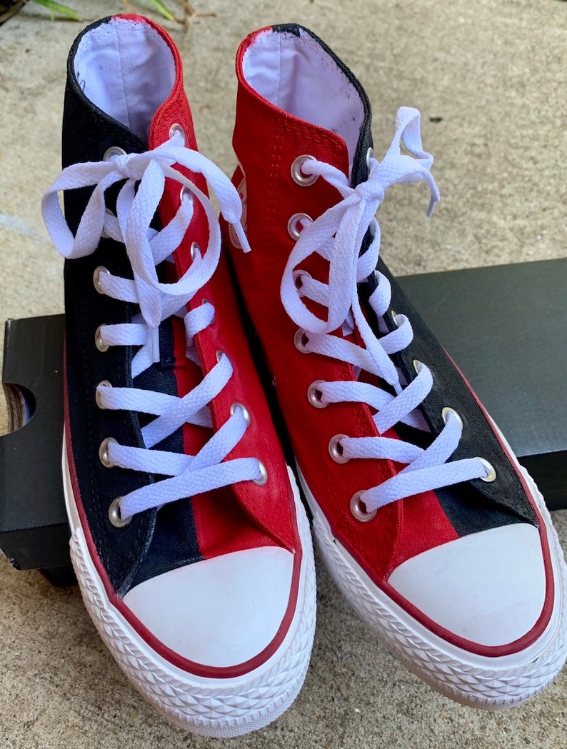 black converse with red laces